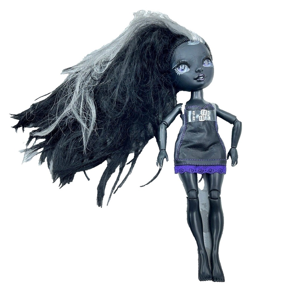 Rainbow High Shadow Series 1 Shanelle Onyx Doll MGA Long Black White Hair Outfit